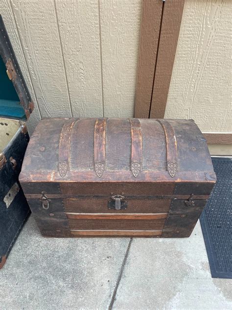 antique steamer trunk value